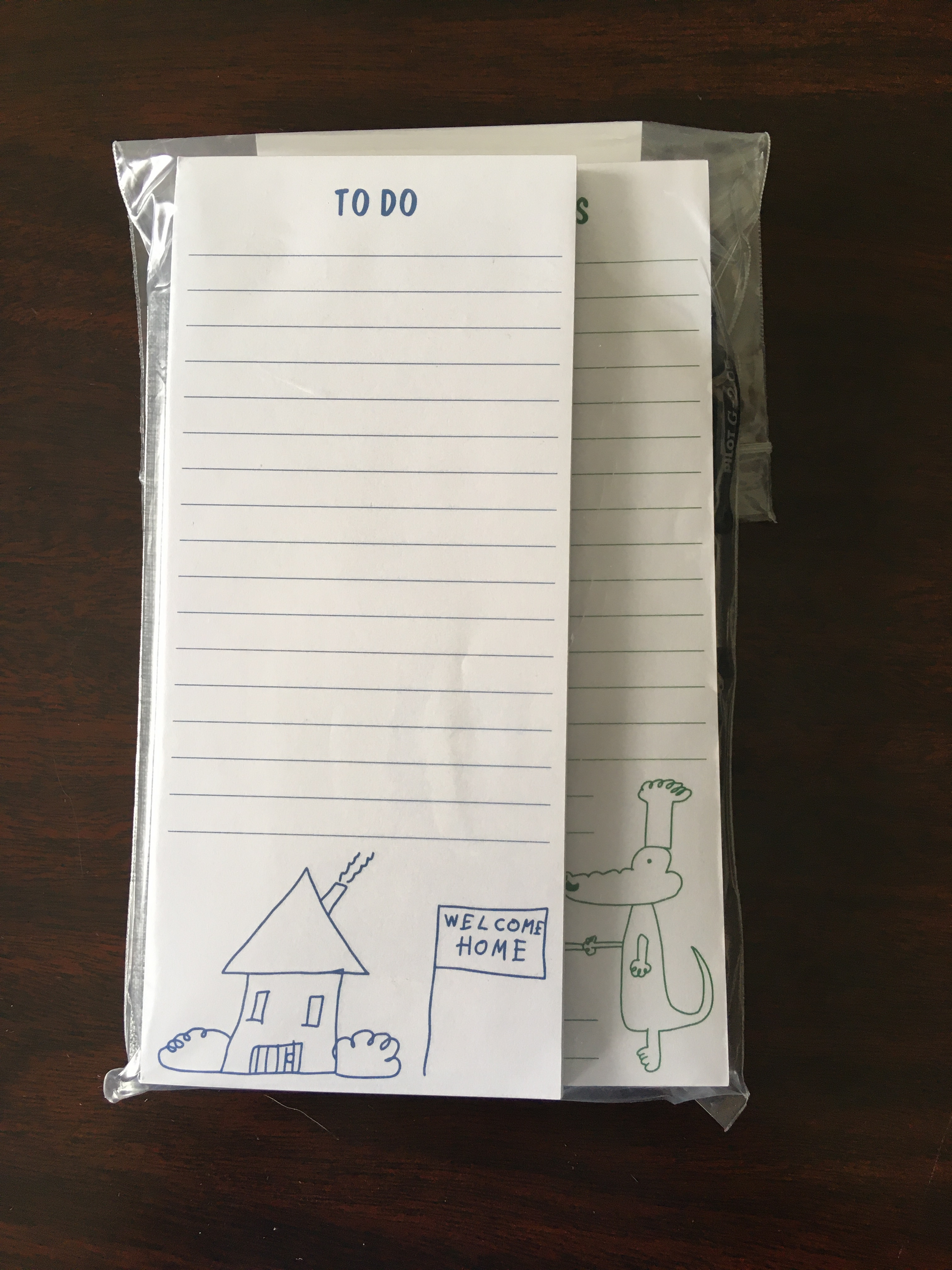 Magnetic Lined List Pad with house design 